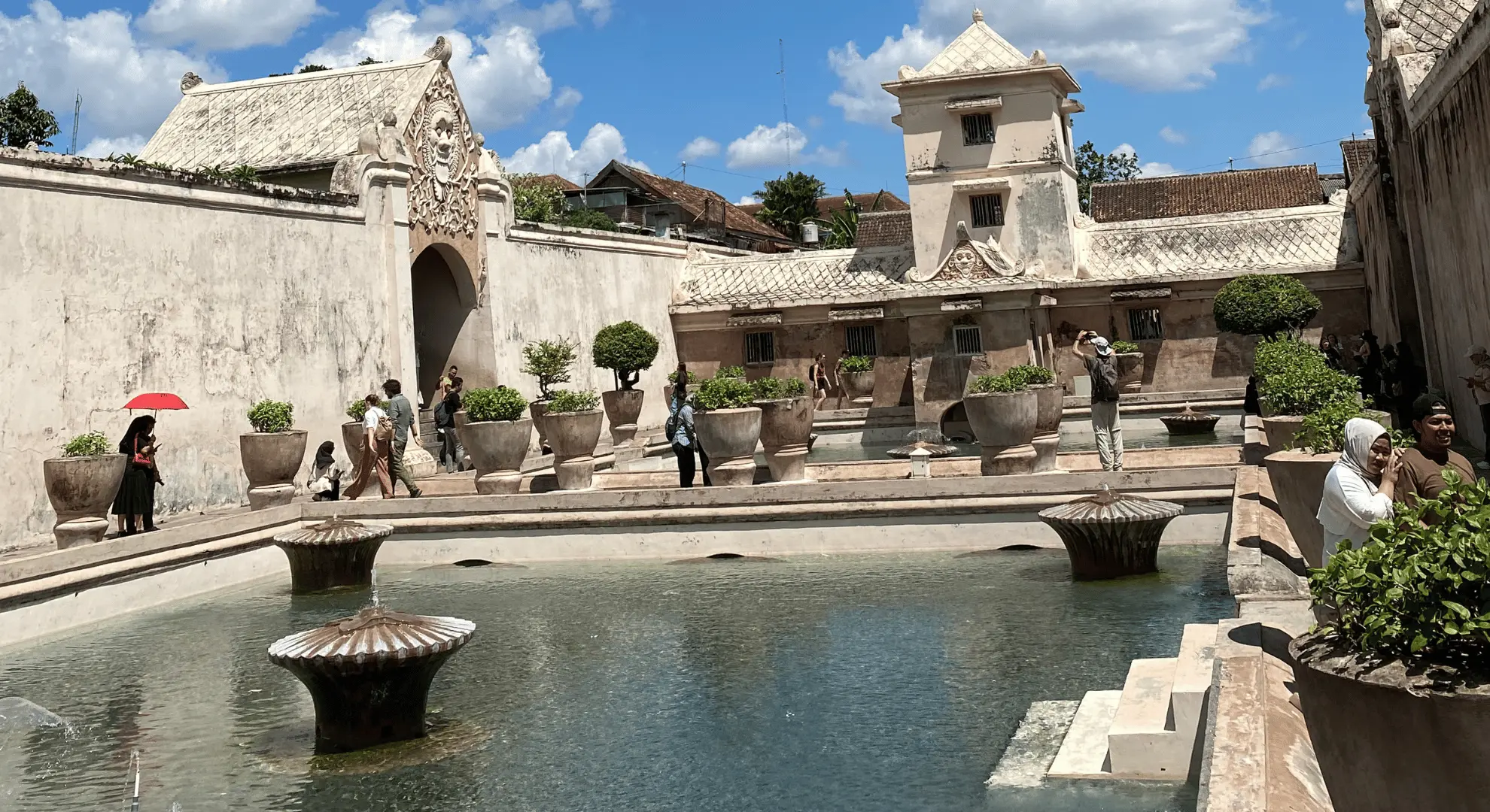 Yogyakarta Palace and Watercastle Guided Tour